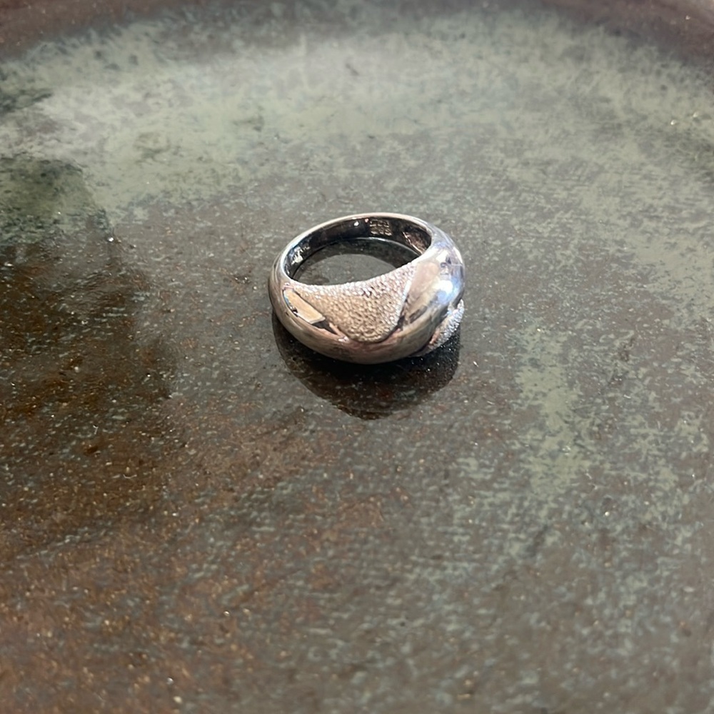 Designer Signed S&G Sterling Silver Textured Stardust Dome Ring, Size 8